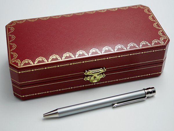 美品 Cartier サントスドゥカルティエボールペン 箱付き カルティエCartier サントス・ドゥ・カルティエ ボールペン 黒 箱 2024年