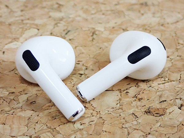AirPods Apple 第3世代 MME73J&frasl;A エアーポッズ 公式通販 Apple純正 (第3世代) イヤホン MME73J⁄A 右 : AirPods(第3世代) Airpods 家電＆カメラ 国内正規品