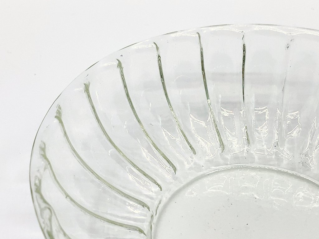 ○ 小澄正雄 型吹き硝子 ガラス鉢 菊型 直径15.6cm 現代作家 工芸作家