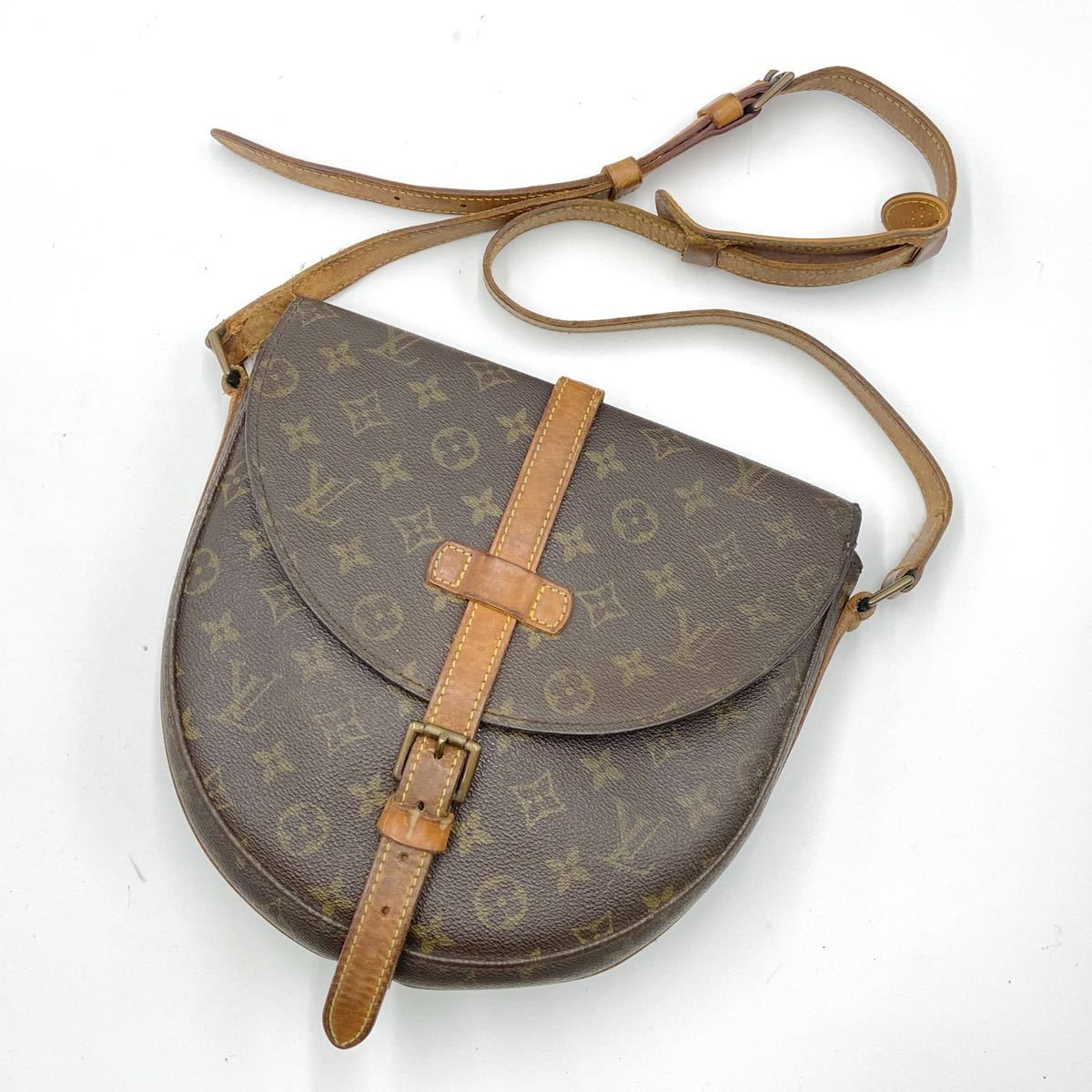 louis-vuitton-zippy-wallet--M42616_PM2_Front%20view