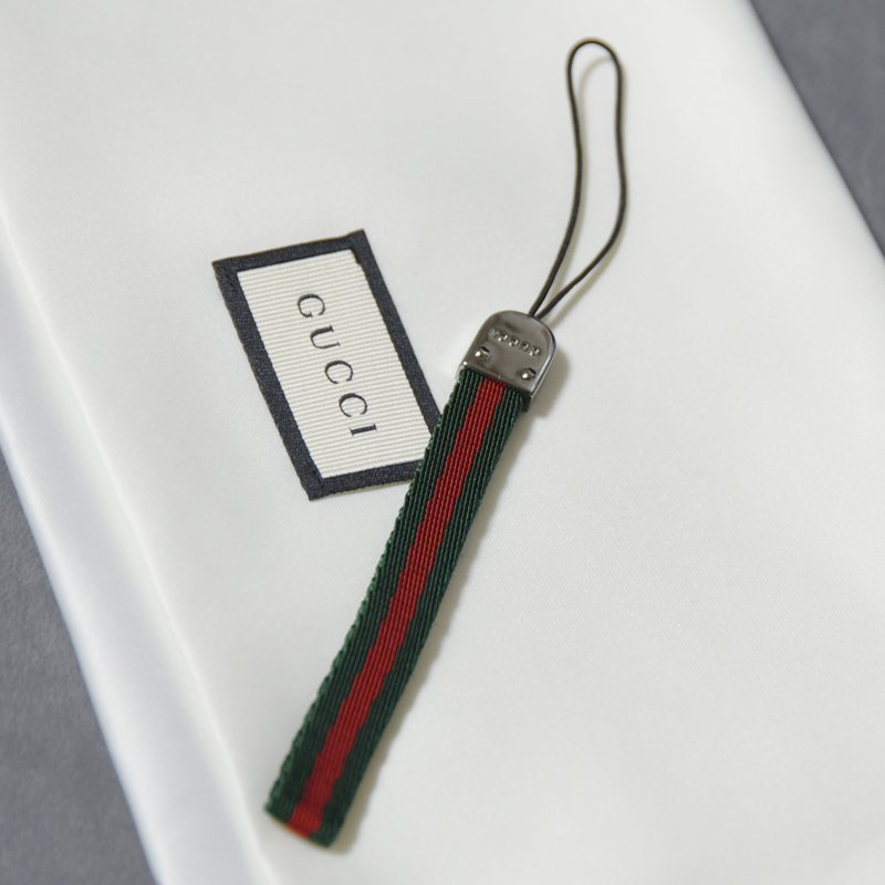 新品 未使用 GUCCI グッチ 携帯ストラップ キーホルダー シェリー 