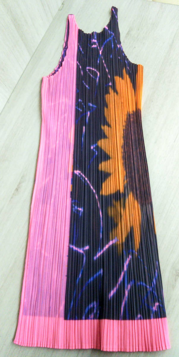 rare ISSEY MIYAKE PLEATS PLEASE NOBUYOSHI ARAKI print pleated
