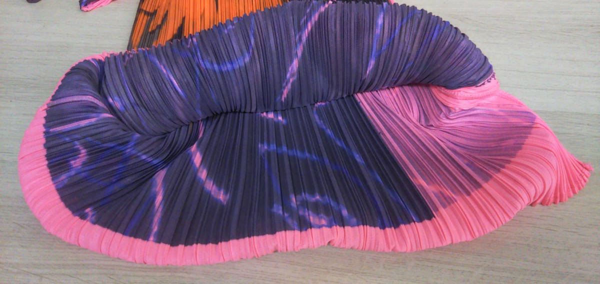 rare ISSEY MIYAKE PLEATS PLEASE NOBUYOSHI ARAKI print pleated