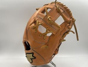 プロ支給品　実使用　上原浩治　巨人　SSK 投手　硬式用　オーダーグラブ　日本製 ssk グローブのYahoo!オークション(旧ヤフオク!)の相場・価格を見る