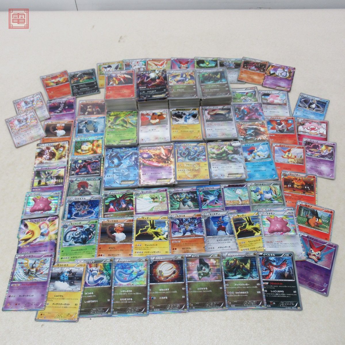 ポケカまとめ売り　ピカチュウ　イーブイ　etc。 ポケモンカード BW シリーズのみ まとめて約1000枚セット 基本エネ0枚