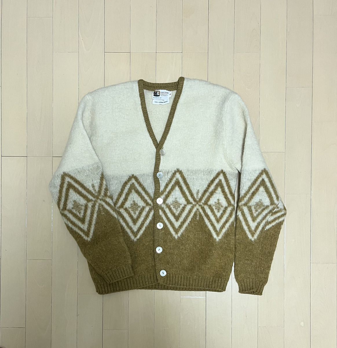 人気定番，新作登場 60's〜70's vintageカーディガン/ カラー カードコバーン size.L モヘア 60年代 70年代 グランジ(カーディガン)｜売買されたオークション情報、yahooの商品情報をアーカイブ公開 - オークファ カーディガン