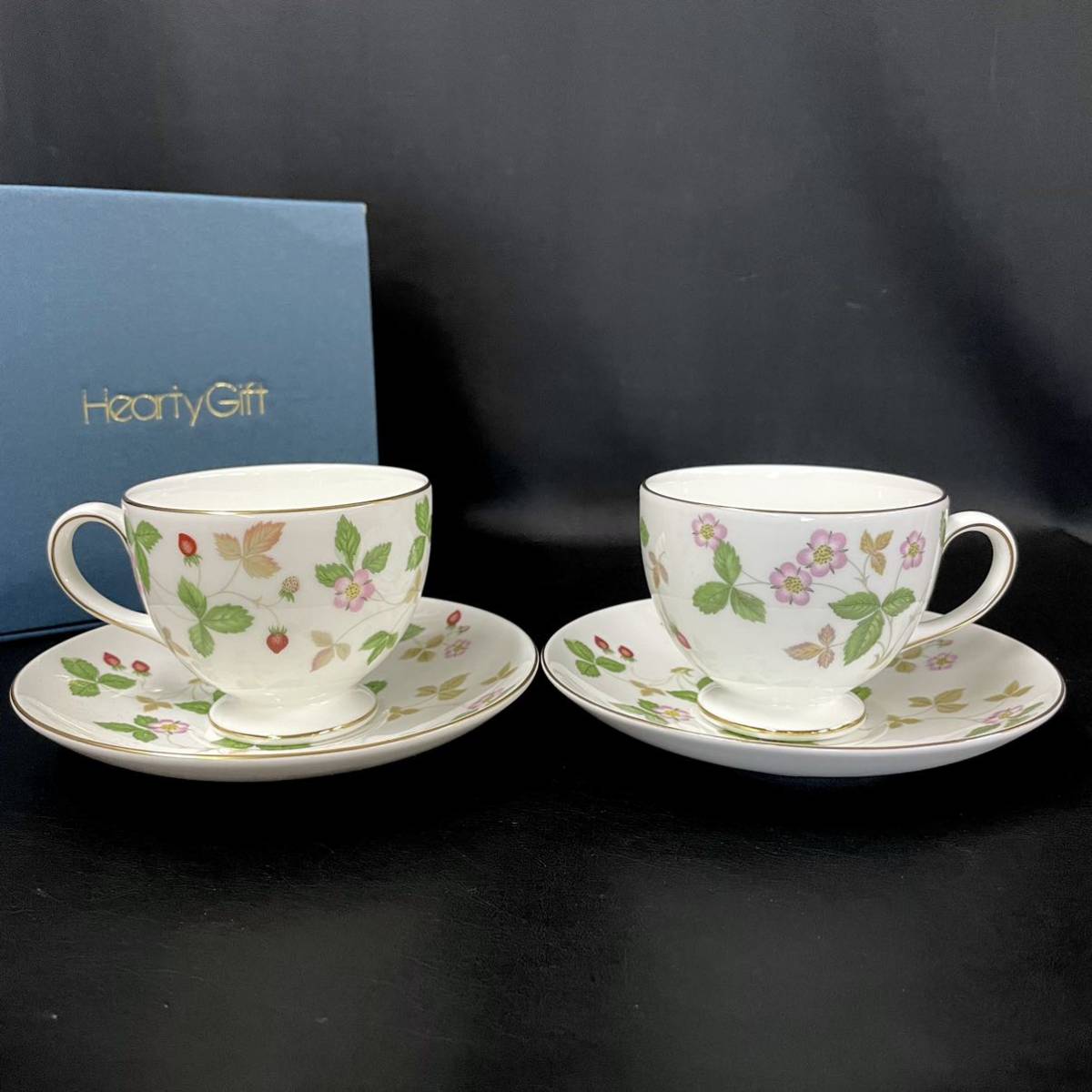 ワイルドストロベリー WEDGWOOD ウェッジウッド 【洋食器】『 WEDGWOOD ワイルドストロベリー カップ&ソーサー プレート 3種セット 14324 』 ウェッジウッド ティーカップ イギリス ワイルドストロベリー WEDGWOOD ウェッジウッド 【洋食器】『 WEDGWOOD ワイルドストロベリー カップ&ソーサー プレート 3種セット 14324 』 ウェッジウッド ティーカップ イギリス