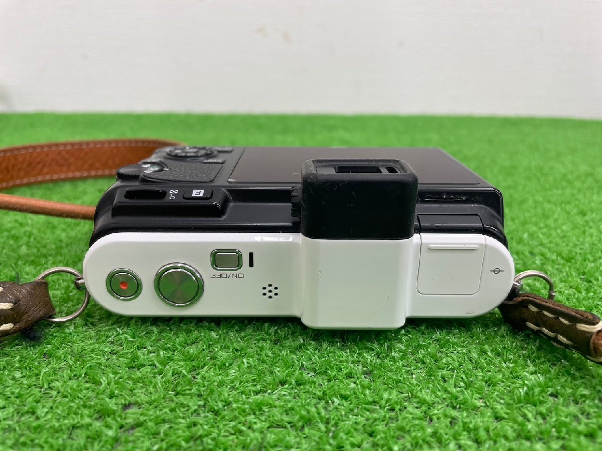 ☆1927　中古　ミラーレス一眼キット　Nikon　ニコン　Nikon1 V1 / 10mm F2.8 Nikon ニコン 0 S2WZWH 中古ニコン 標準パワー