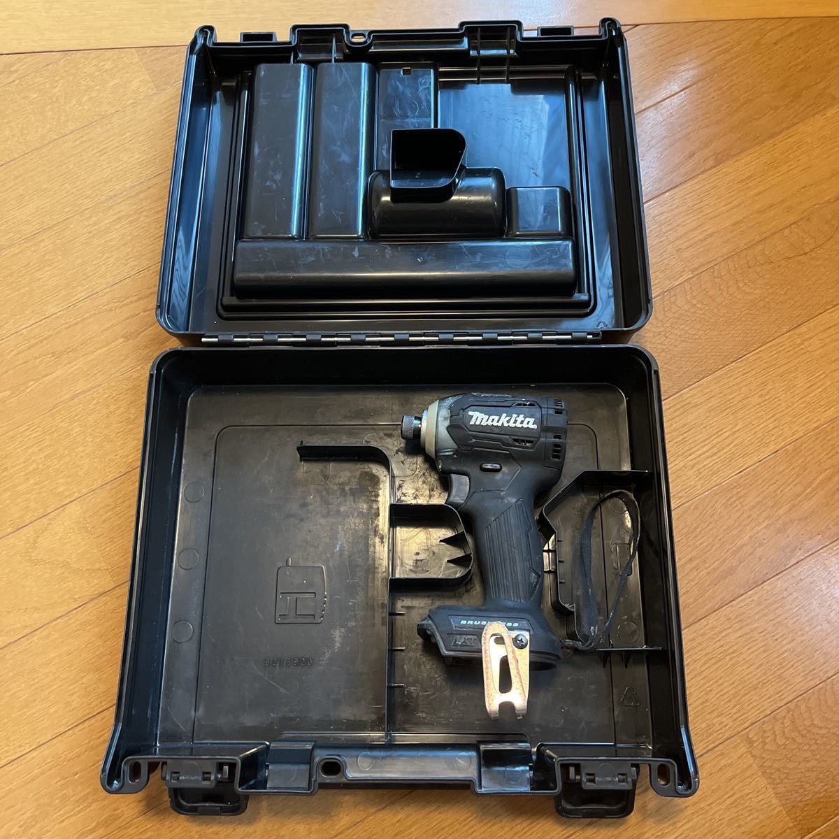 動作品　マキタ18V インパクトドライバー