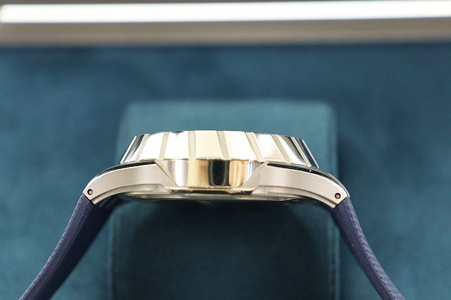 スウォッチ SWATCH SISTEM51 FLYMAGIC YHS100S NIVACHRON ヒゲゼンマイ