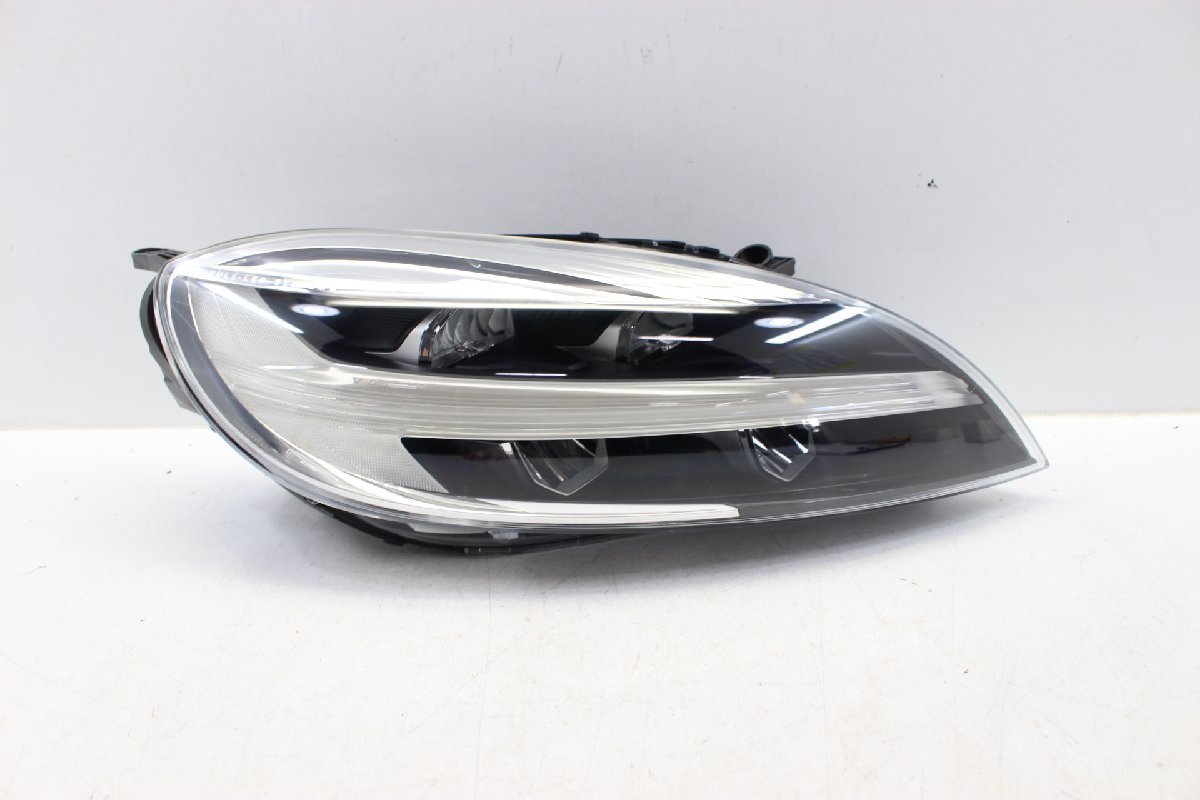 美品/破損無 ボルボ VOLVO V40 MB系 後期 ヘッドライト LED 右 右側 LED