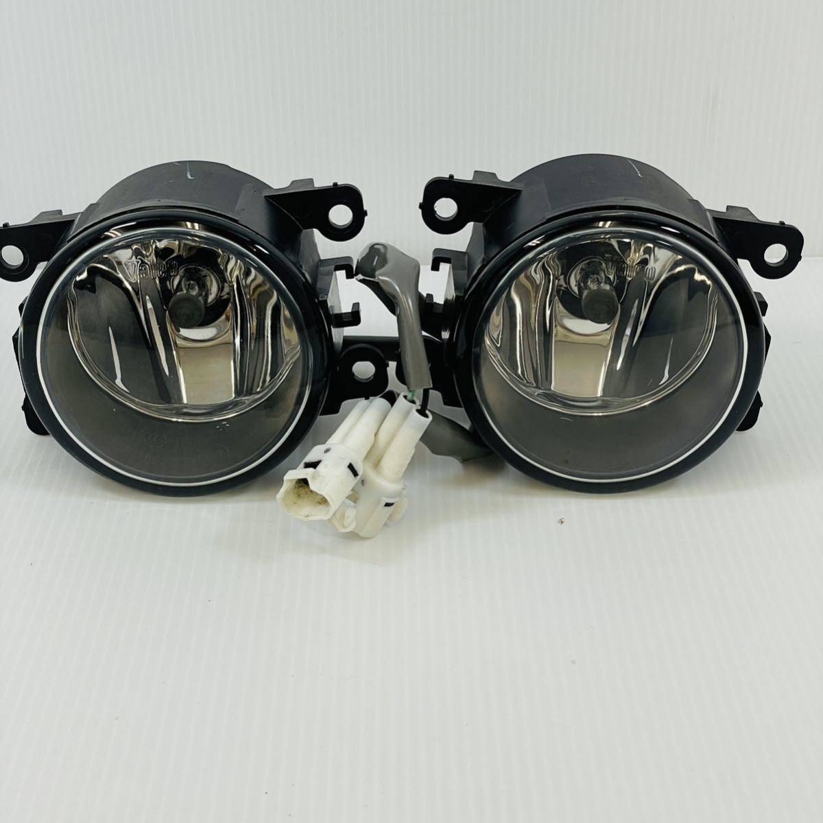 新車はずし/中古】 スズキ純正フォグランプ 左右 Valeo 89211943 2026