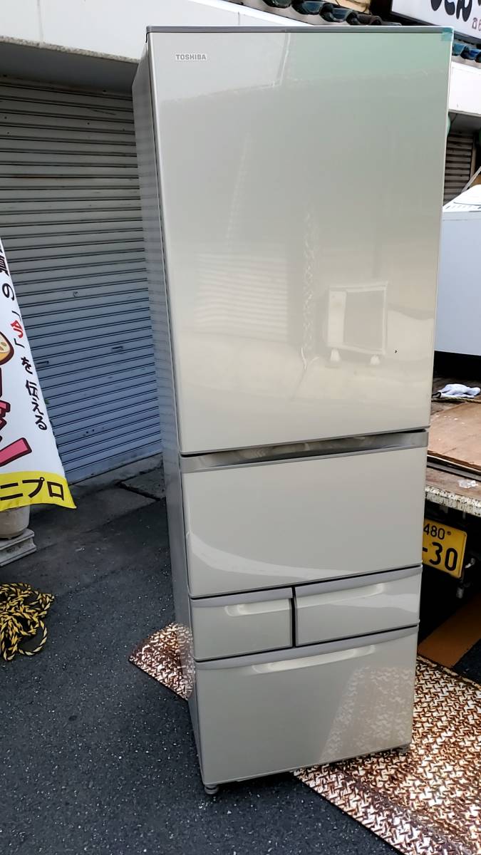 東芝5ドア冷蔵庫。2013年式