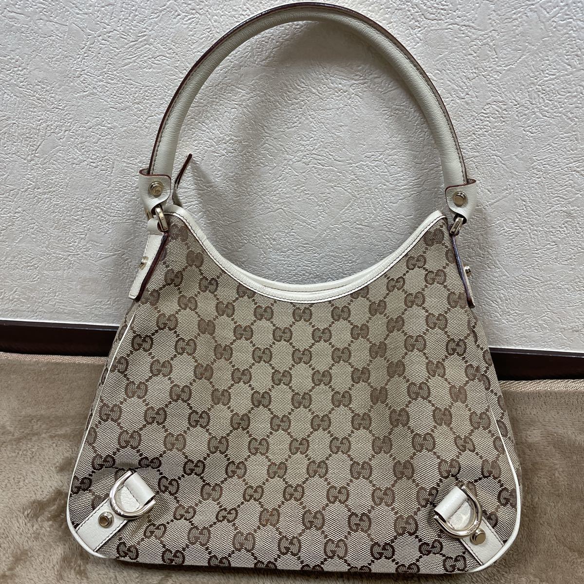 GUCCI アビー GGキャンバス Dリング 長財布 ホワイト 【公式通販】