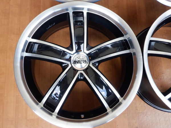 Type 381 SUV ANTERA(アンティーラ)のホイールの口コミ・パーツ