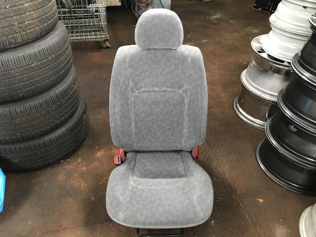 ハイエース KR-KDH205V 助手席シート　アシスタントシート スーパーGL 4WD 5人 058 71120-26020 左 助手席側