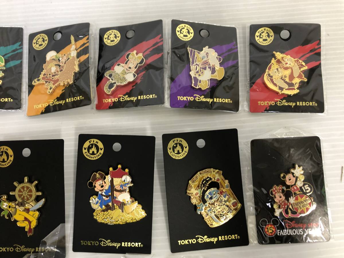 ディズニーピンバッジ 305個 まとめ売り ディズニーピンバッジ 305個 まとめ売り ディズニーピンバッジ 305個
