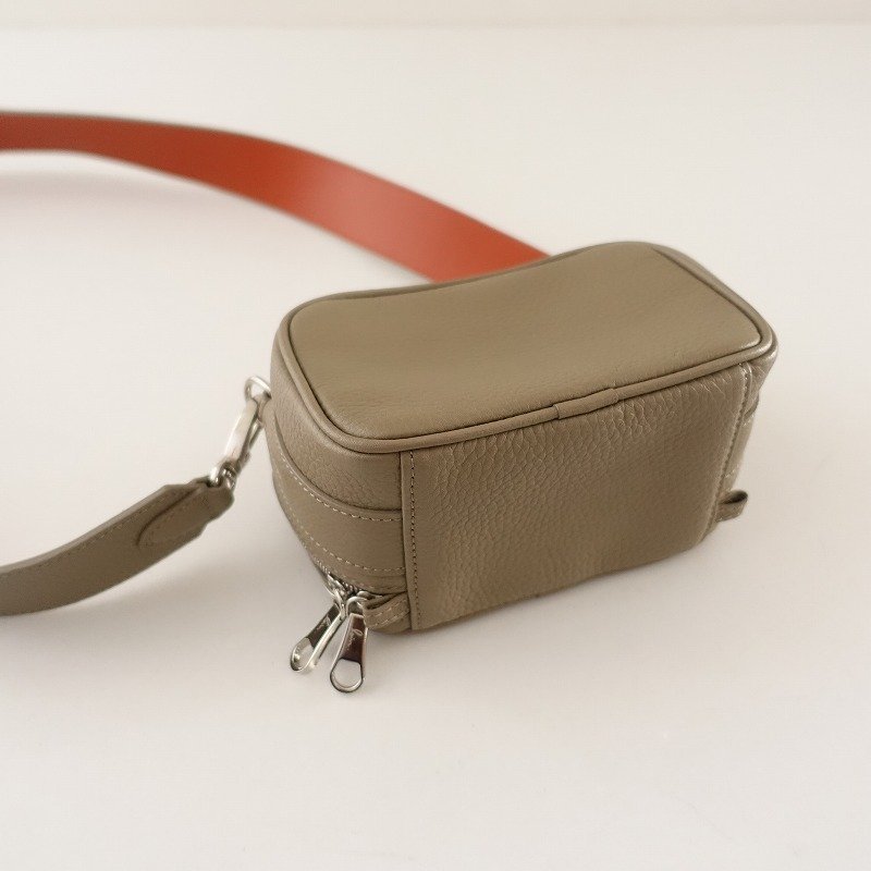 定価4.2万/美品/ロワン loin. *Boite carree SHOULDER ショルダー 
