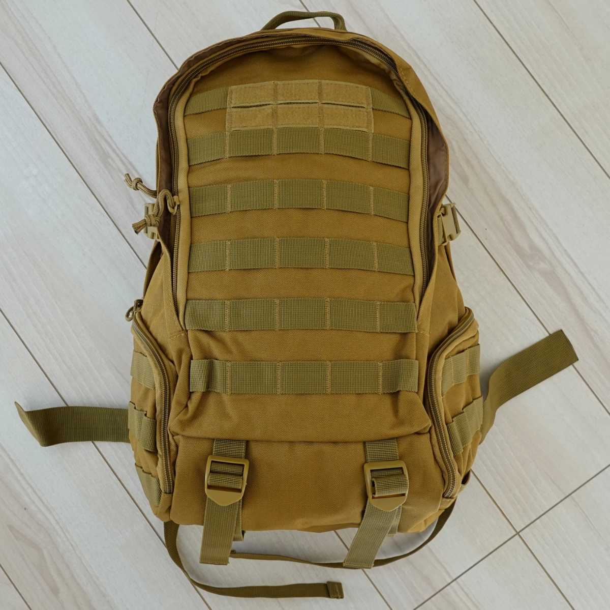 アサルトバック　タクティカル バックパックリュックサック タンカラー　サバゲー　エアガン