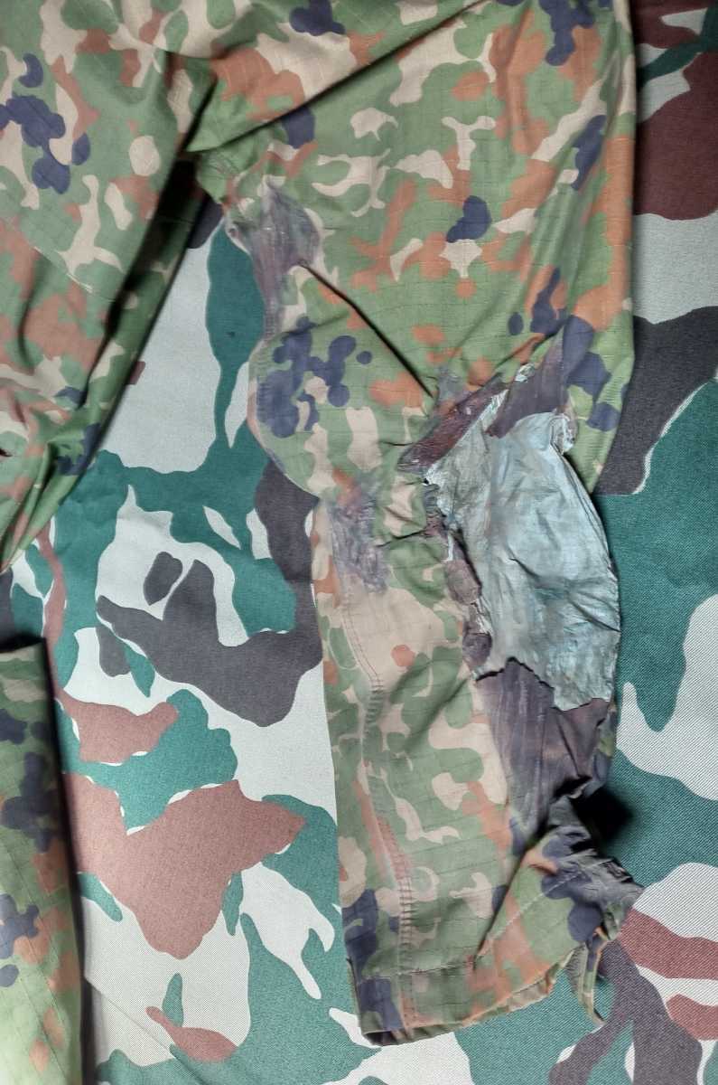 陸上自衛隊 迷彩 戦闘雨具 上衣 ズボン セット 7A 廃棄処理品 ジャンク