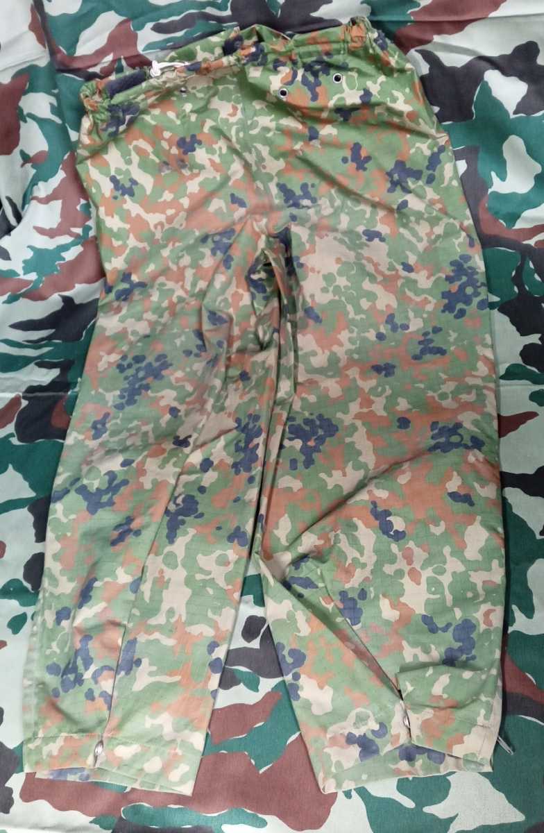 陸上自衛隊 迷彩 戦闘雨具 上衣 ズボン セット 7A 廃棄処理品 ジャンク