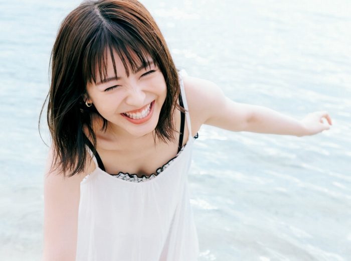 浜辺美波さん 180枚 し32 Lサイズのお写真(おまけ十数枚含む） モデル