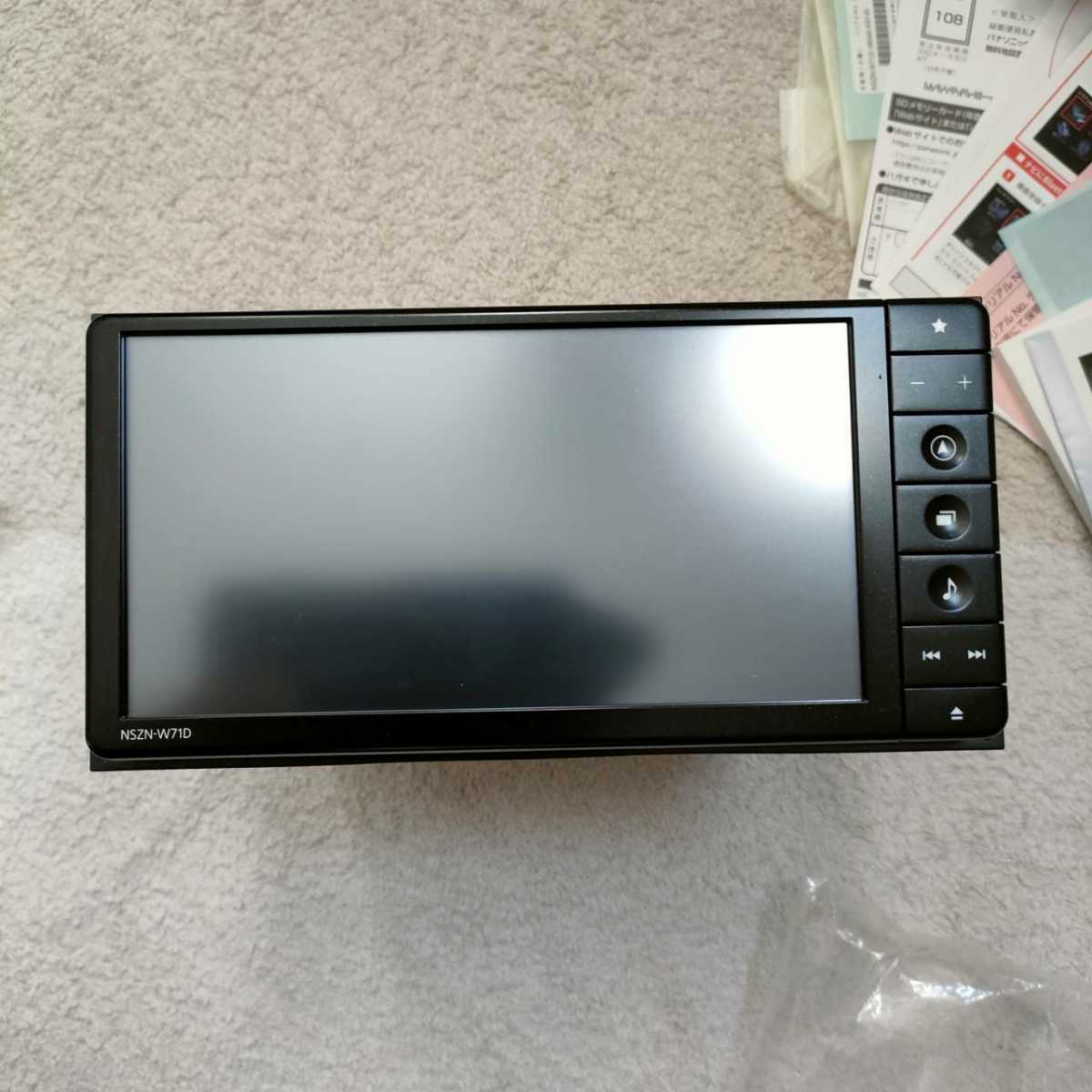 DAIHATSU NSZN-W71D カーナビ 本体 ダイハツ純正 メモリーナビ NSZN-W71D 地図最新 GPSアンテナ Bluetooth