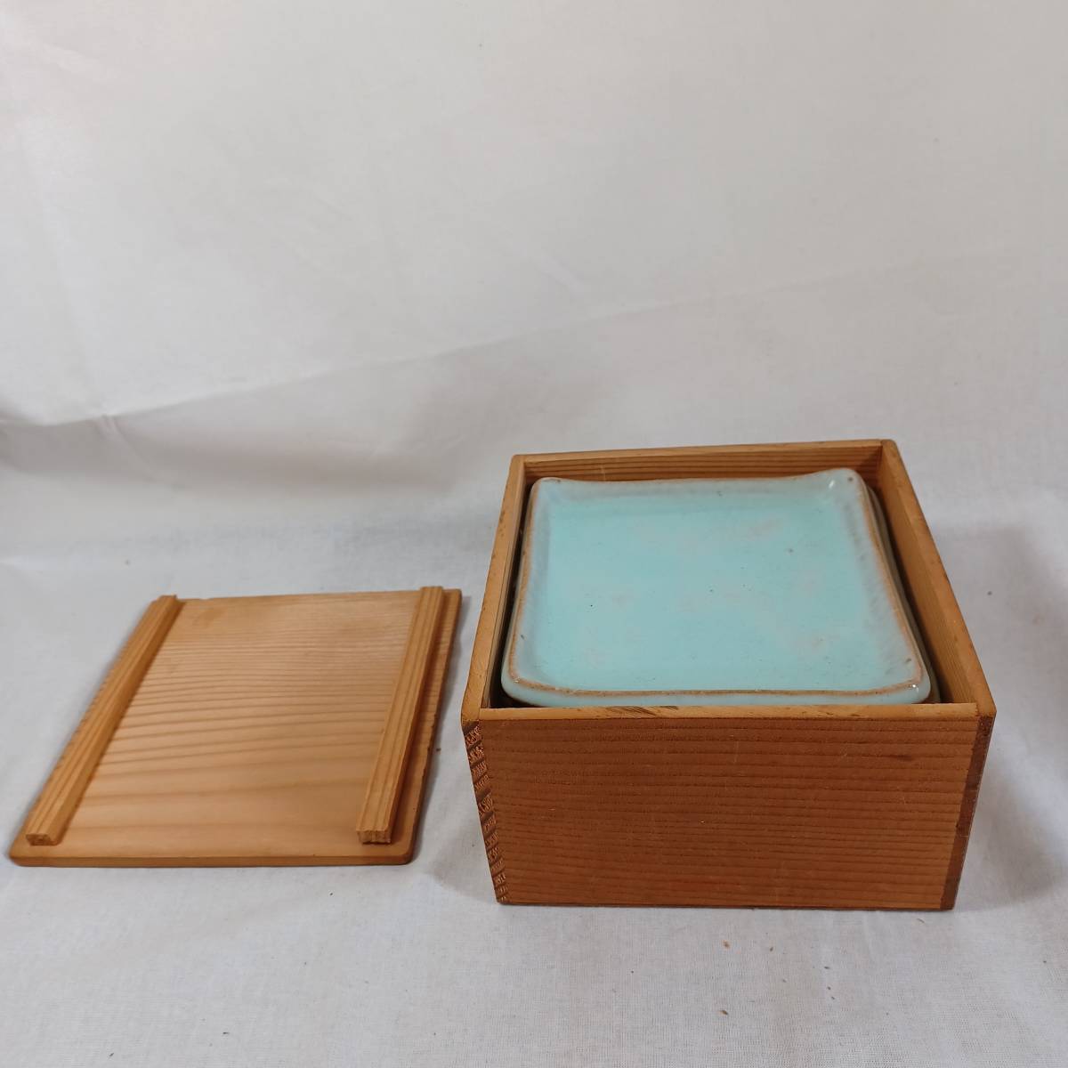 作者不明『灰皿』