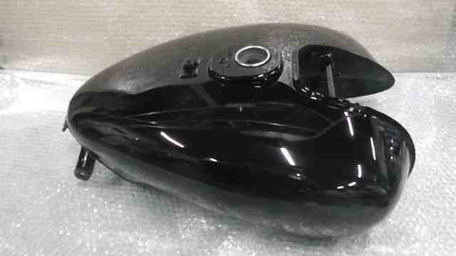 エリミネーター250V VN250A-000xxx の タンク *1667978465 中古 【公式