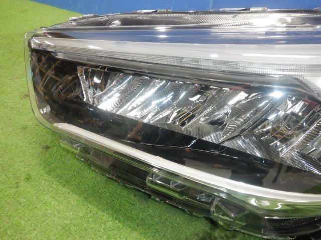 ライズ 純正 LED A200A トヨタ ヘッドライト 左 前期 即決 AD &frasl; 左ヘッドライト 品番81150-B1441 A200A&frasl;A210A ランプ ロッキー