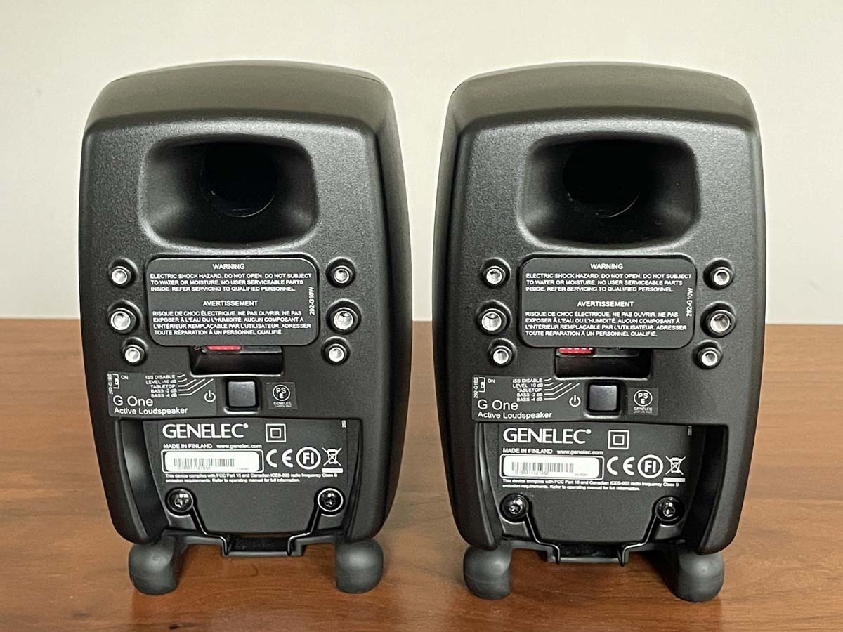 Genelec G One アクティブ・スピーカー シリアル連番