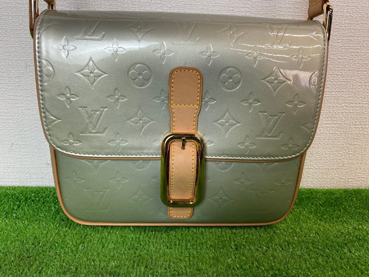 ♪宇都宮店【中古品】LOUIS VUITTON ルイヴィトン モノグラム ヴェルニ クリスティGM ショルダーバッグ 肩掛け 斜め掛け シルバー系 LOUIS モノグラム ルイヴィトン Japan | ヴィンテージ・中古ルイ