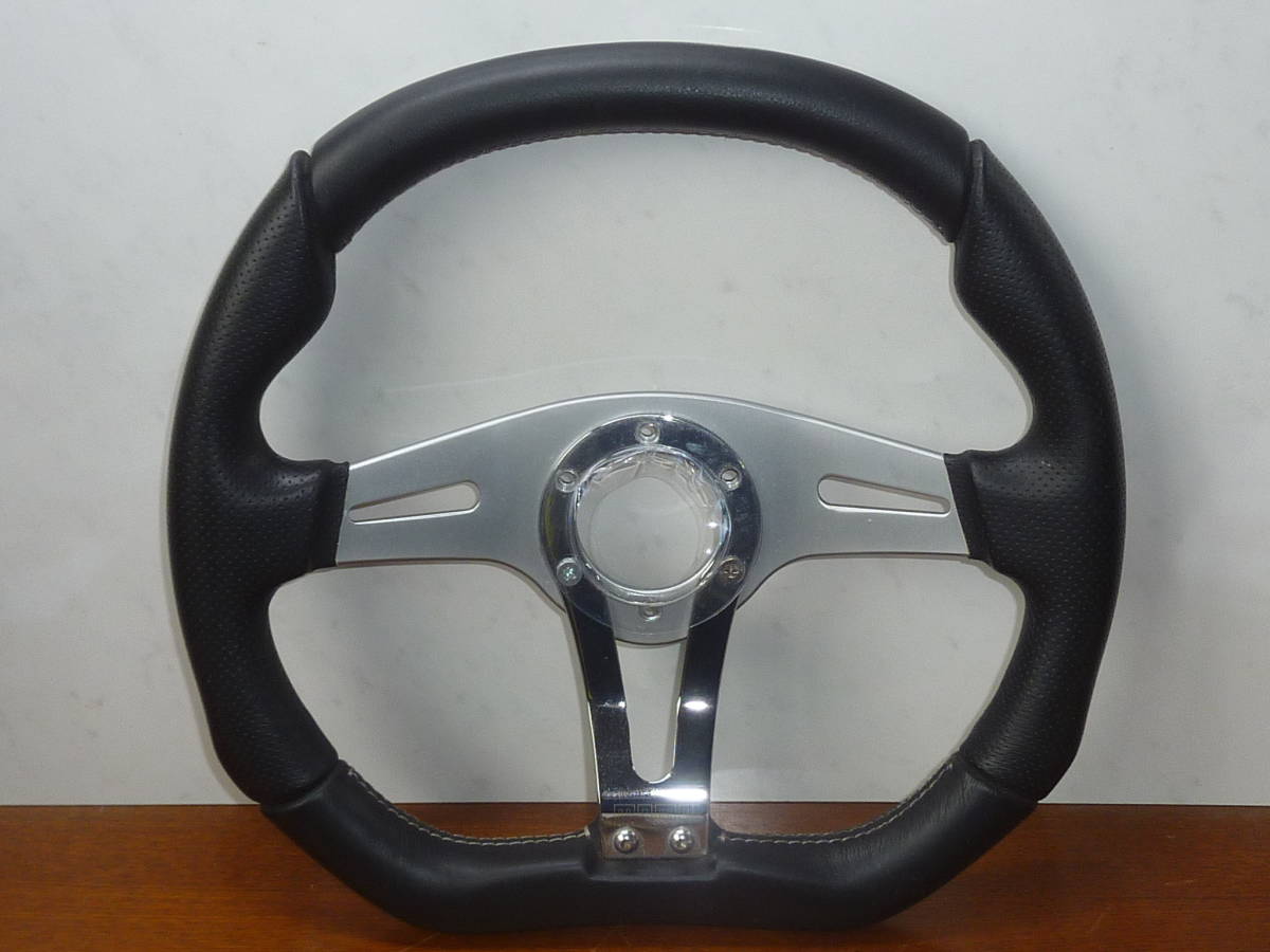 車 カスタマイズパーツ カー用品 □ MOMO モモ ステアリング ハンドル