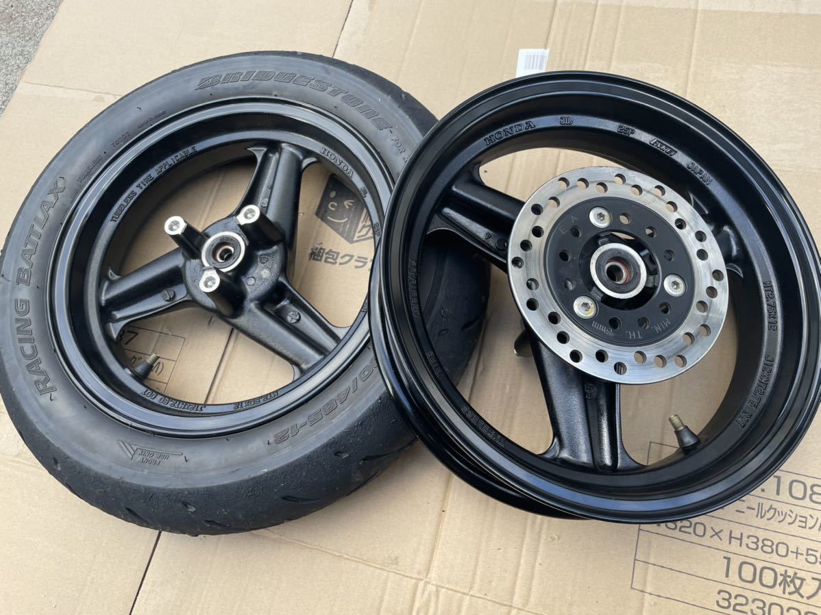 NSF100 NSR50 3本スポーク リアホイール タイヤ付き 【公式