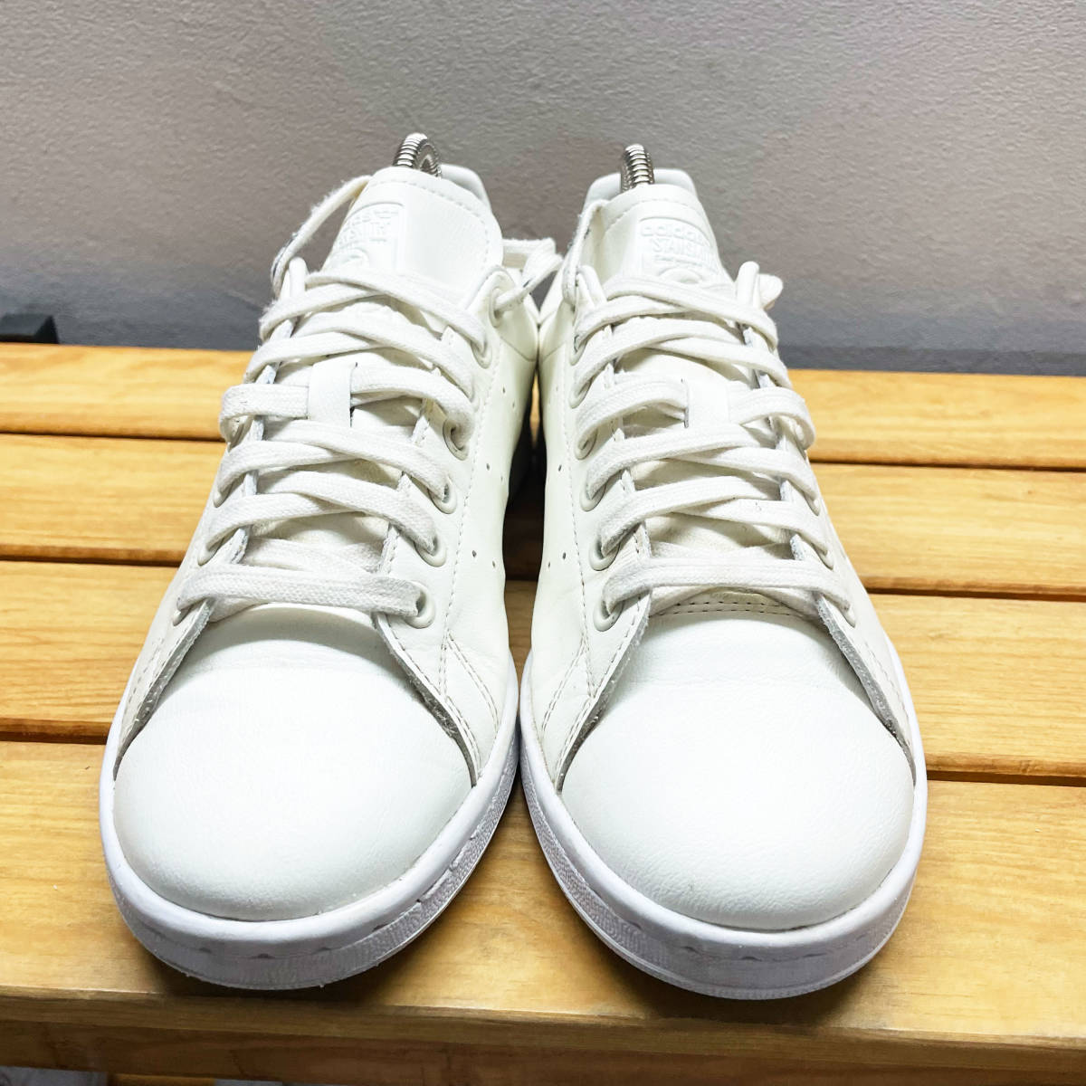 美品 adidas Originals スタンスミス STAN SMITH サイドロゴ アディダスオリジナルス スニーカー 23.5cm FX5574(23.5cm)｜売買されたオークション情報、Yahoo!オークション(旧ヤフオク!)  の商品情報をアーカイブ公開 - オークファン（aucfan.com）