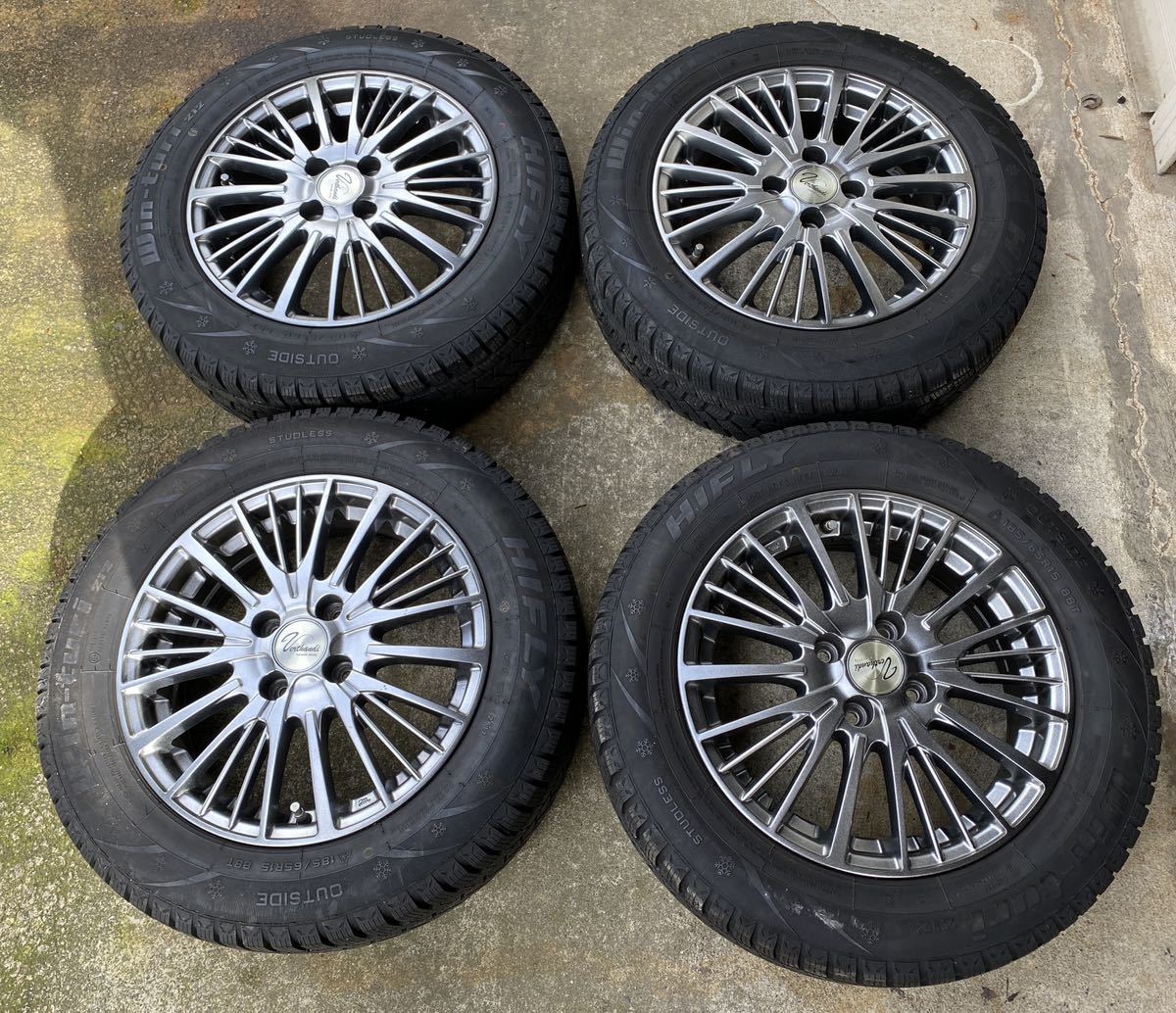 バリ溝 Made in japanスタッドレス 175/65R15アルミ15×5.5J H4 PCD100