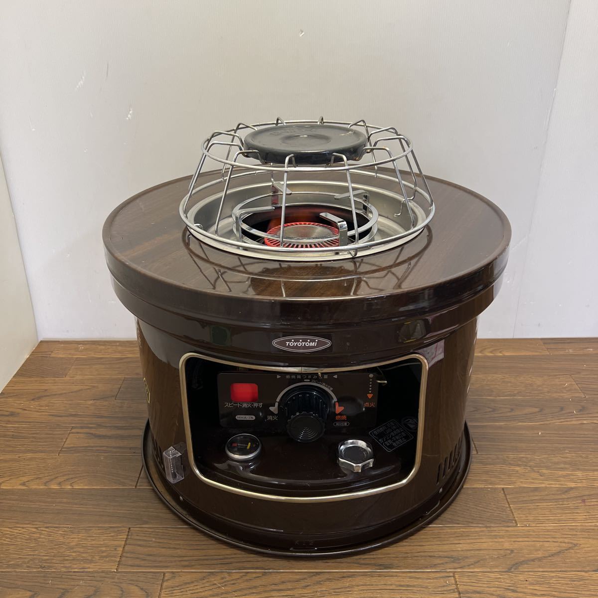 石油ストーブ　コンロ　トヨトミ　HHA-7A K【中古品】トヨトミ 石油コンロ HHA-7A TOYOTOMI 暖房器具 石油こんろ