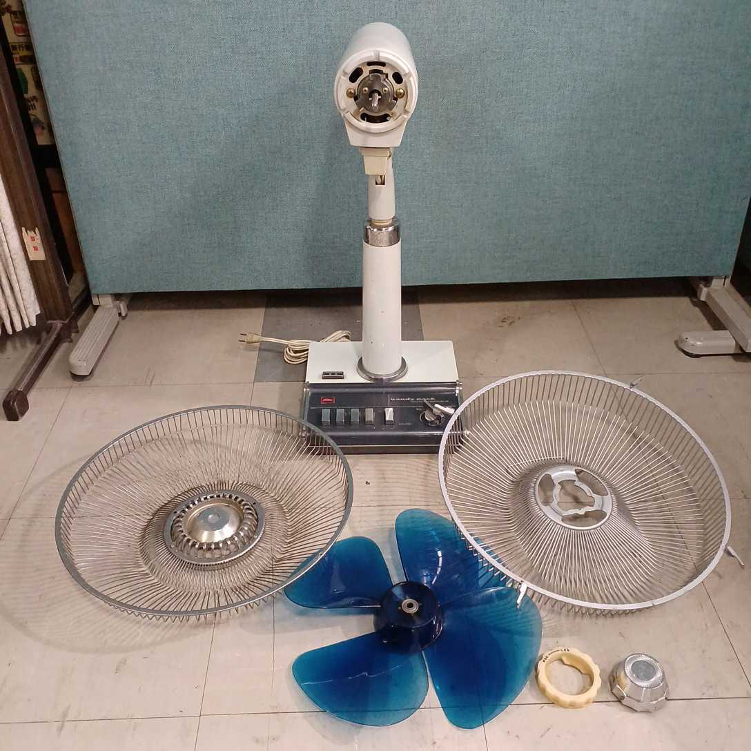 昭和レトロ　東芝扇風機　レトロ扇風機SF-30L 1969年 中古 昭和レトロ 希少 稼動品 TOSHIBA 東芝 扇風機 東芝扇風機