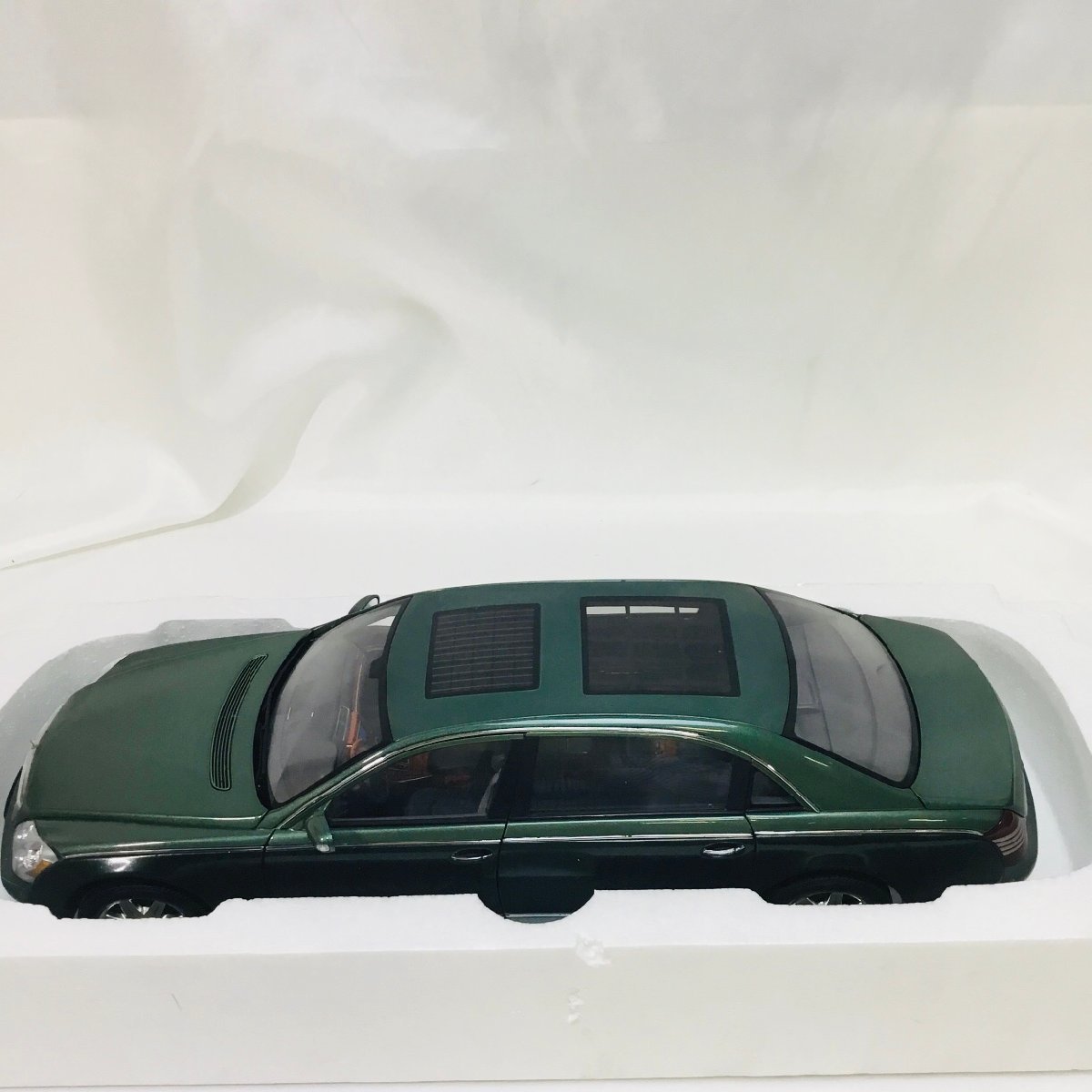 保管品/CH】希少 マイバッハ 62 AUTOart オートアート 1/18 マイバッハ