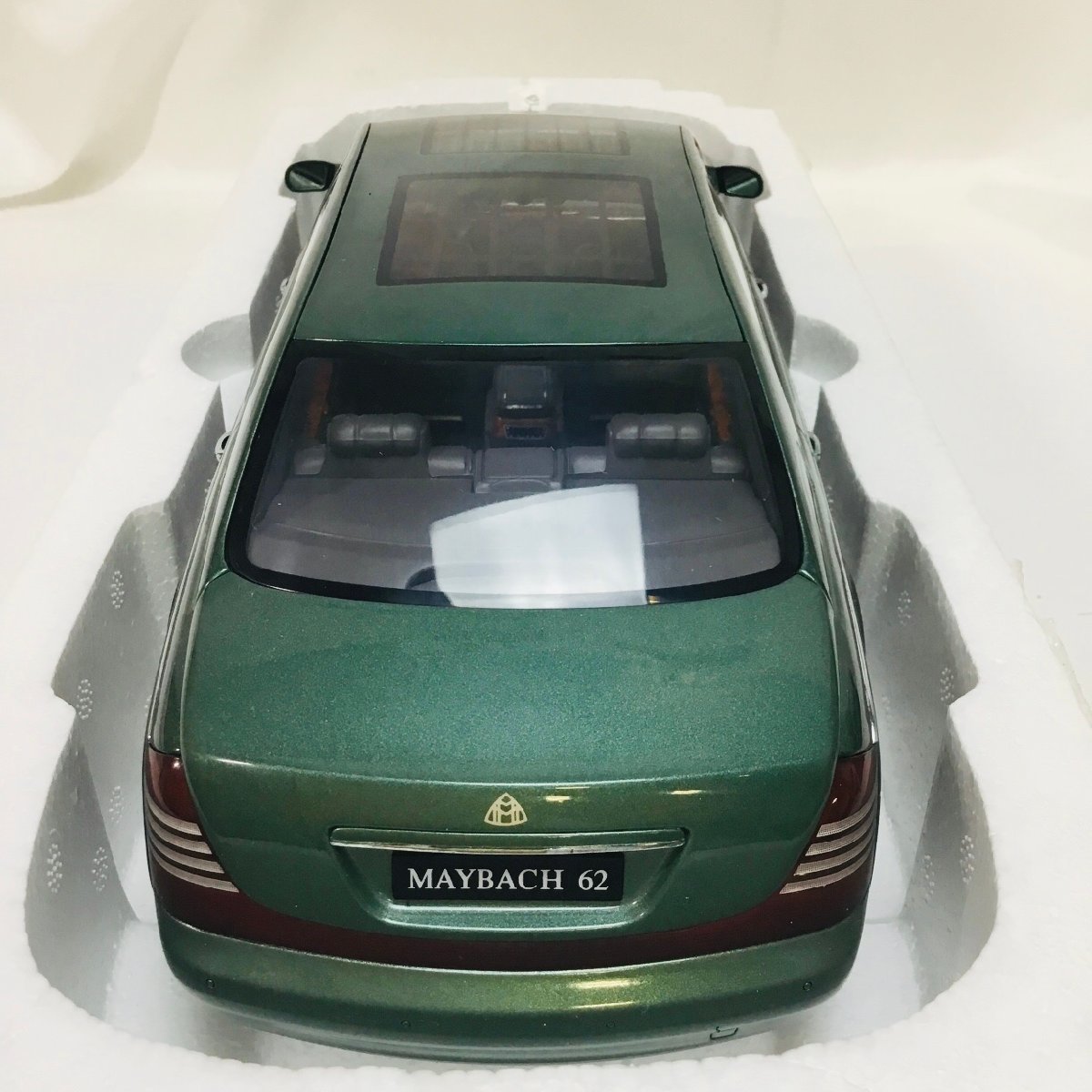 保管品/CH】希少 マイバッハ 62 AUTOart オートアート 1/18 マイバッハ