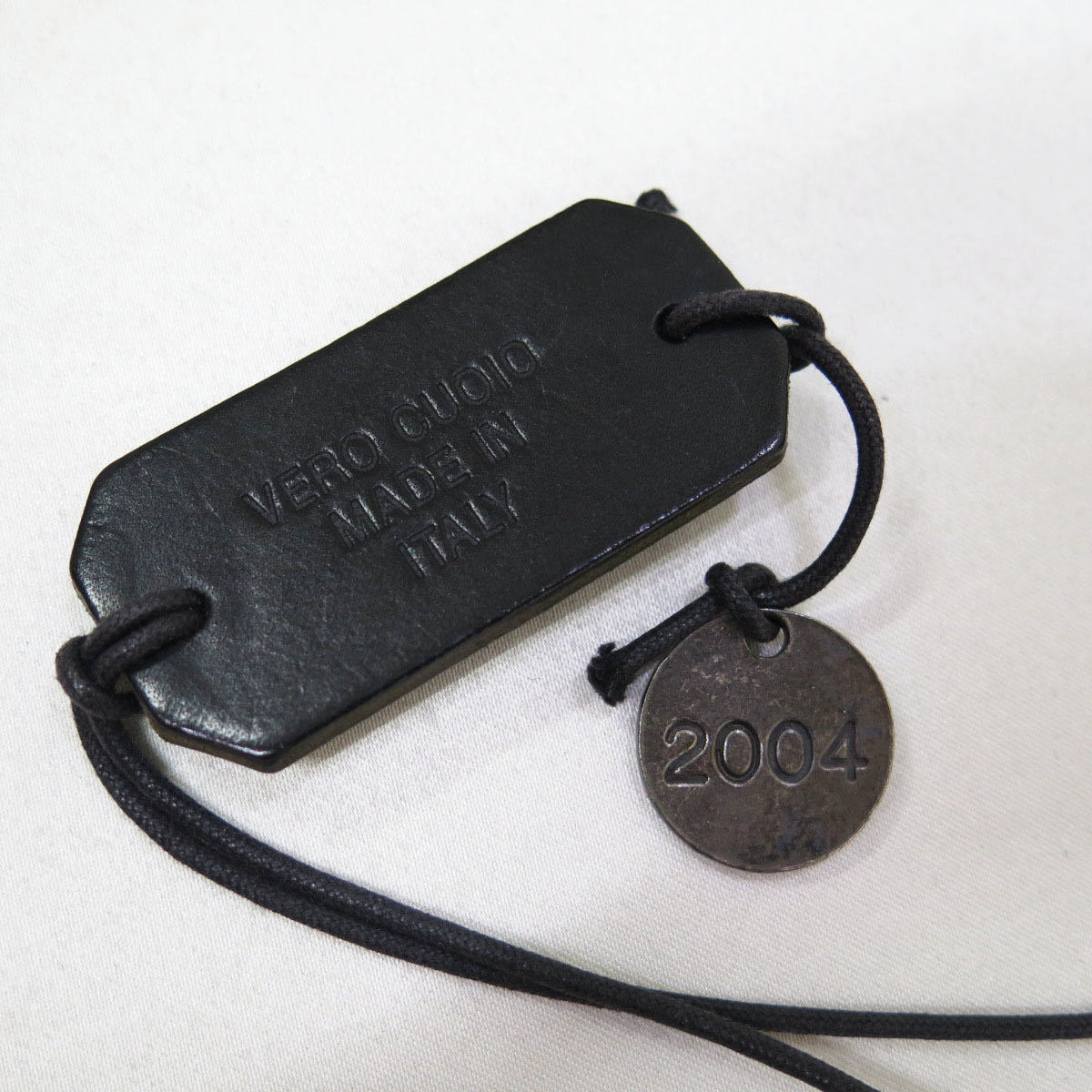 2004 MAISON MARTIN MARGIELA 10 LEATHER DOCK TAG COIN NECKLACE