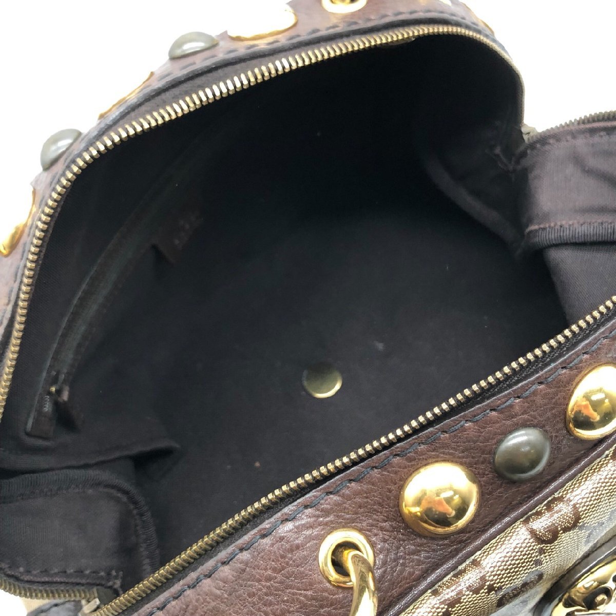 GUCCI グッチ 209609 214397 GGクリスタル ハート スタッズ クレスト ヒステリア PVC レザー ショルダーバッグ ...