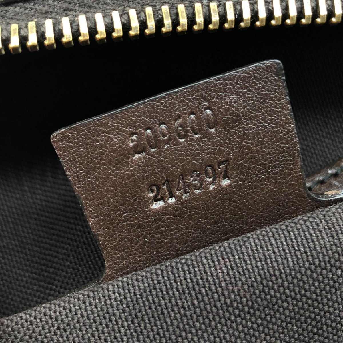 GUCCI グッチ 209609 214397 GGクリスタル ハート スタッズ クレスト ヒステリア PVC レザー ショルダーバッグ ...