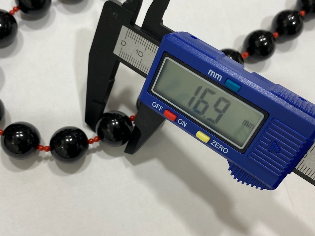 T☆中古品 珊瑚 サンゴ ネックレス 赤珊瑚 黒珊瑚 直径16.9㎜ 総重量69.9g 留め具 シルバー SILVER刻印 保証書付き ネックレス サンゴ 珊瑚 ひ735 買取専門店さすがや 詳細不明