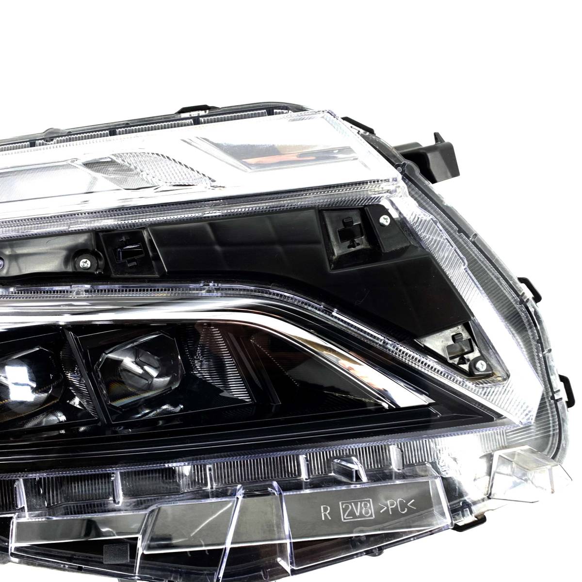 美品◇ヴォクシー ZS ZRR80◇煌 後期 純正 ヘッド ライト 右◇ICHIKOH 28-
