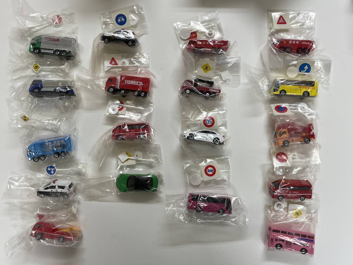 開封済・美品！食玩 トミカ標識セット まとめて、大量、18台 ///検索用