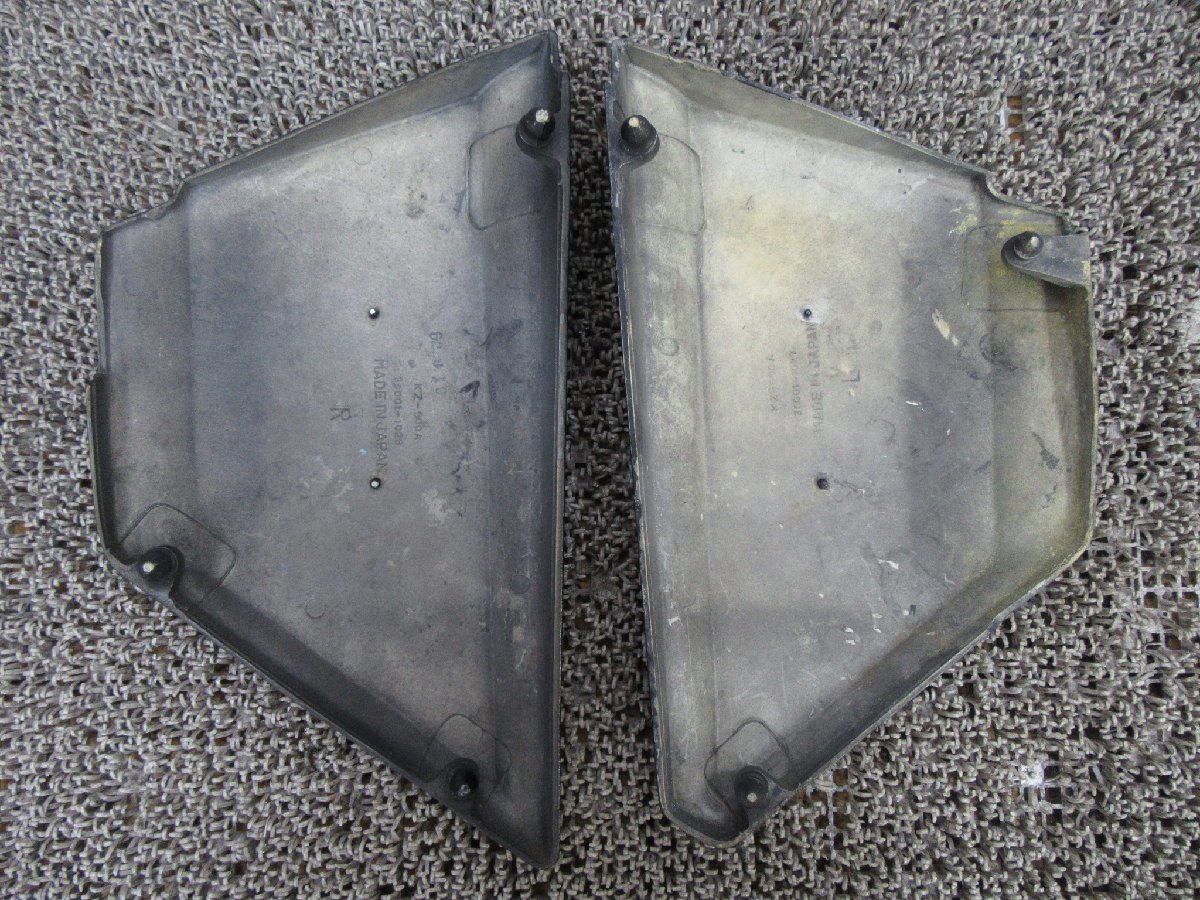 ジャンク品 Z400FX KZ400E 純正 サイドカバー 2600004238836B12S 