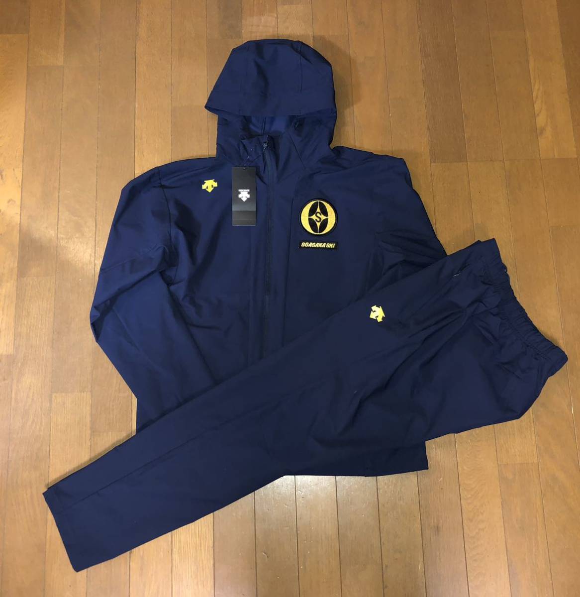 Descente Ski OGASAKA Skiwear SAJ Demonstration Wear Ogasaka : ☆デサントゴールド・非売品☆オガサカ スキーウエア上下SAJ デモ 技術 - シーズン最新スキー板紹介：追加ラインナップ多数 OGASAK＜オガサカ＞2024-2025年NEWモデルスキー板モデルチェンジをご紹介！
