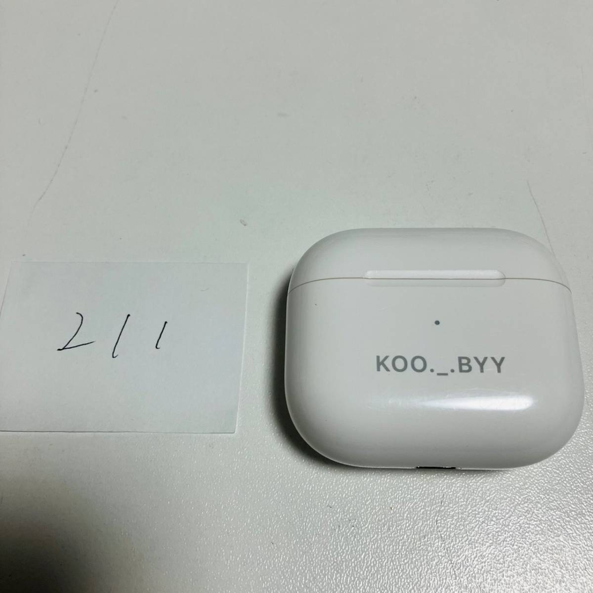 人気，定番人気 最安 美品 送料無料 Apple AirPods エアポッズ 第3世代 A2566 ケースのみ 純正 