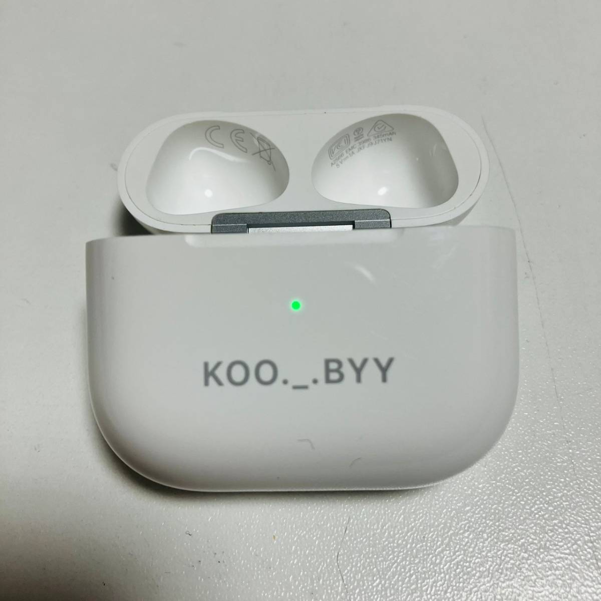 人気，定番人気 最安 美品 送料無料 Apple AirPods エアポッズ 第3世代 A2566 ケースのみ 純正 